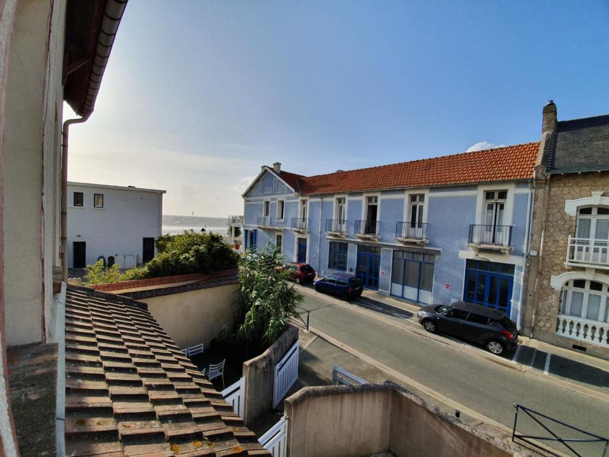 Les pieds dans l’eau - Appartement vue mer Châtelaillon-Plage Extérieur photo